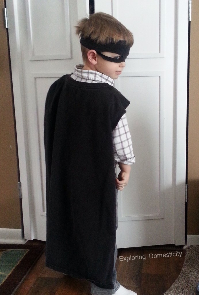 Two-Minute T-Shirt Superhero Cape