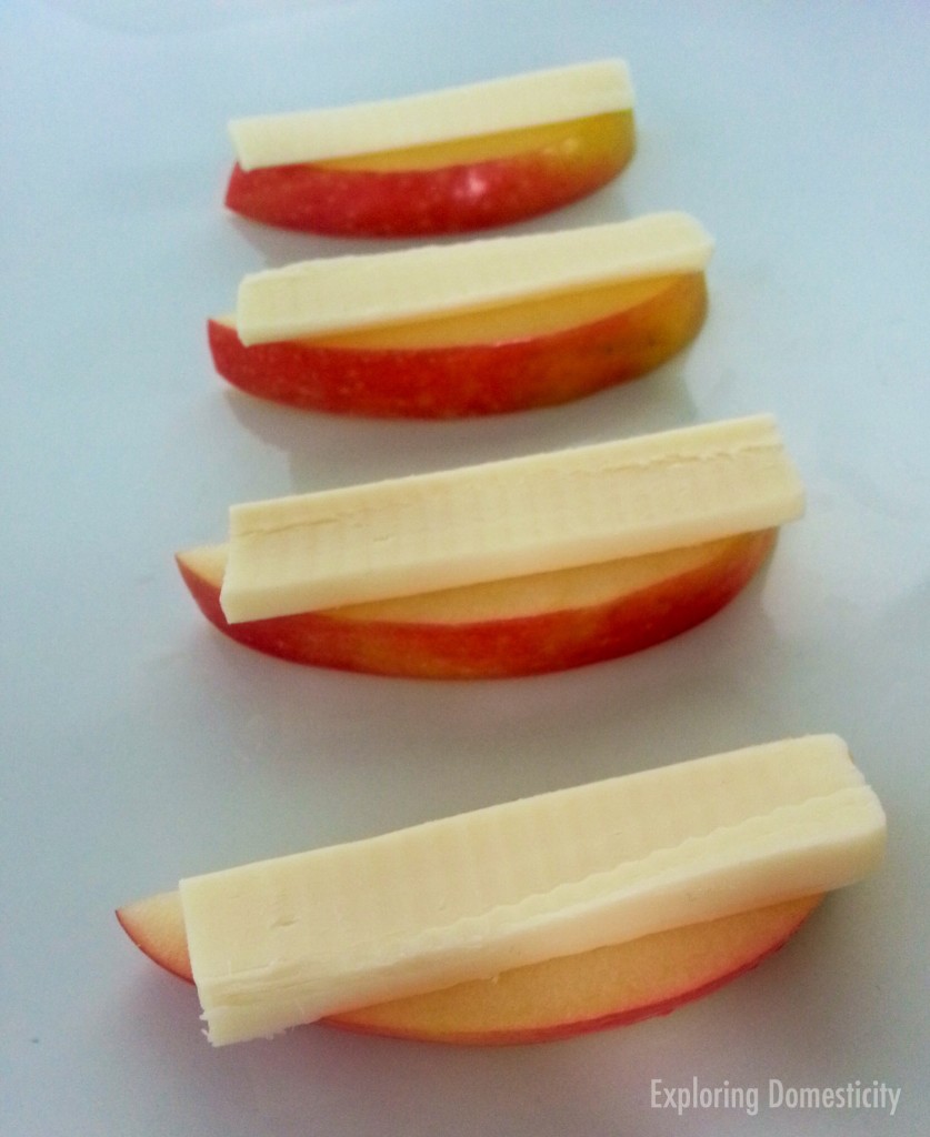 Simple Healthy Snacks to Satisfy Your Sweet Tooth: apples and cheese