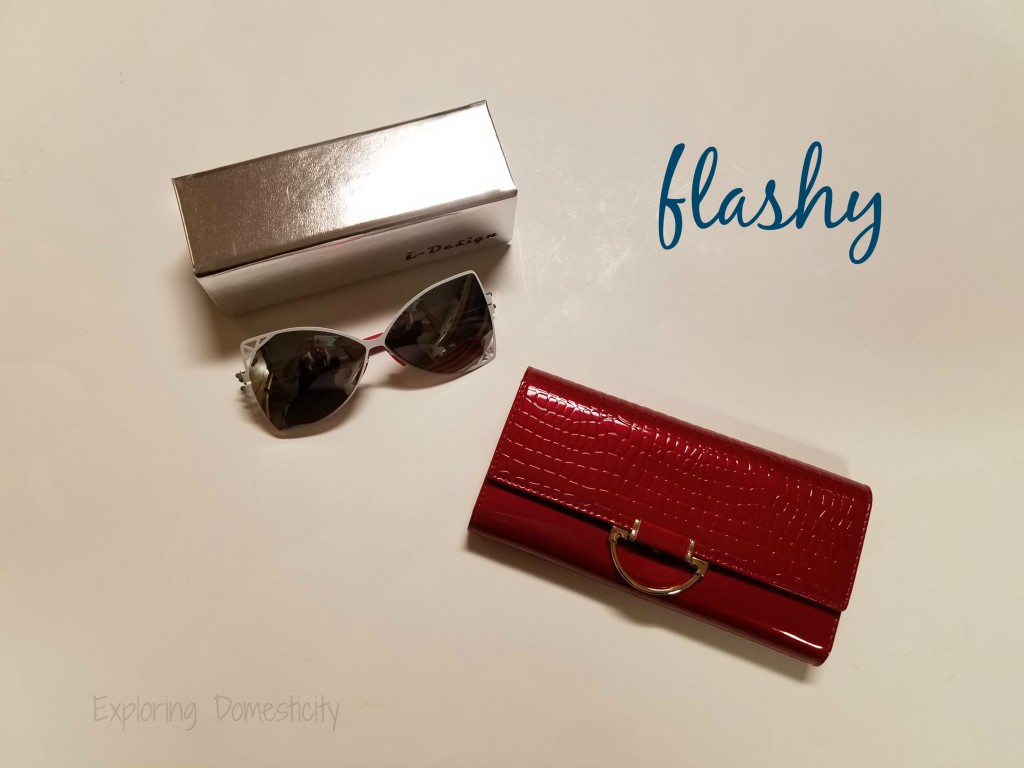 Autumn Wins Giveaway Hop - flashy prize pack