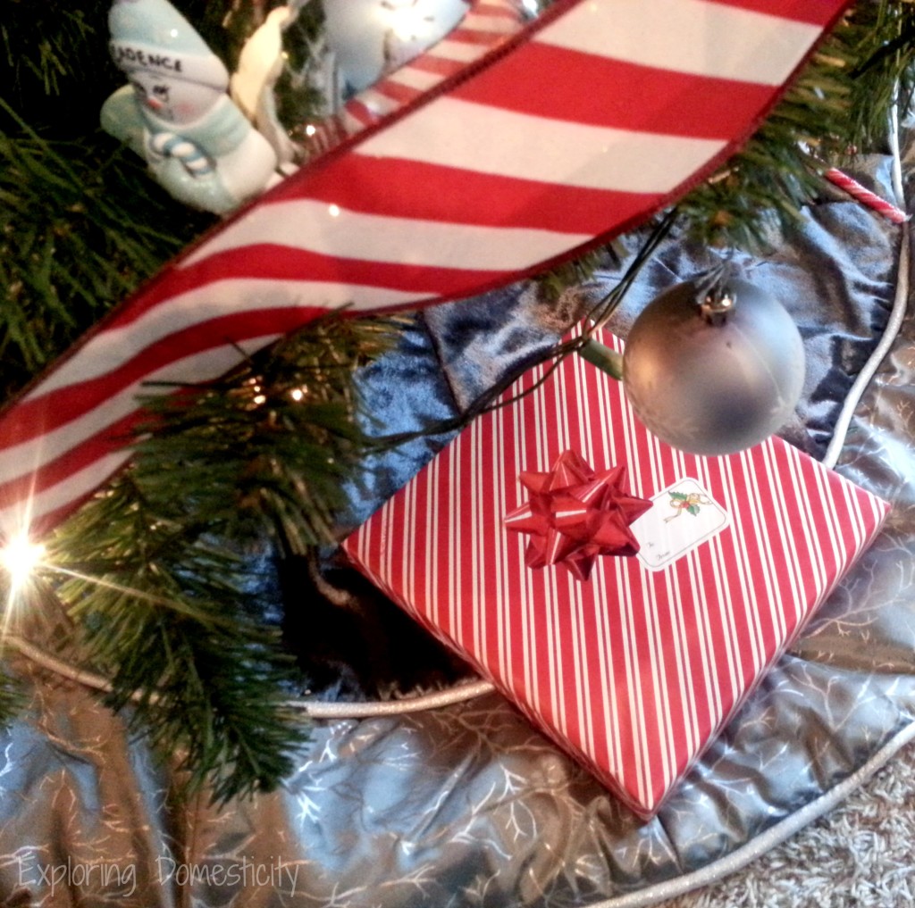 Christmas Must-Haves: traditions, decorations, and wrapping ⋆ Exploring ...