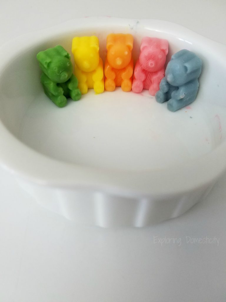 Rainbow Yogurt Bites - easy frozen yogurt bears