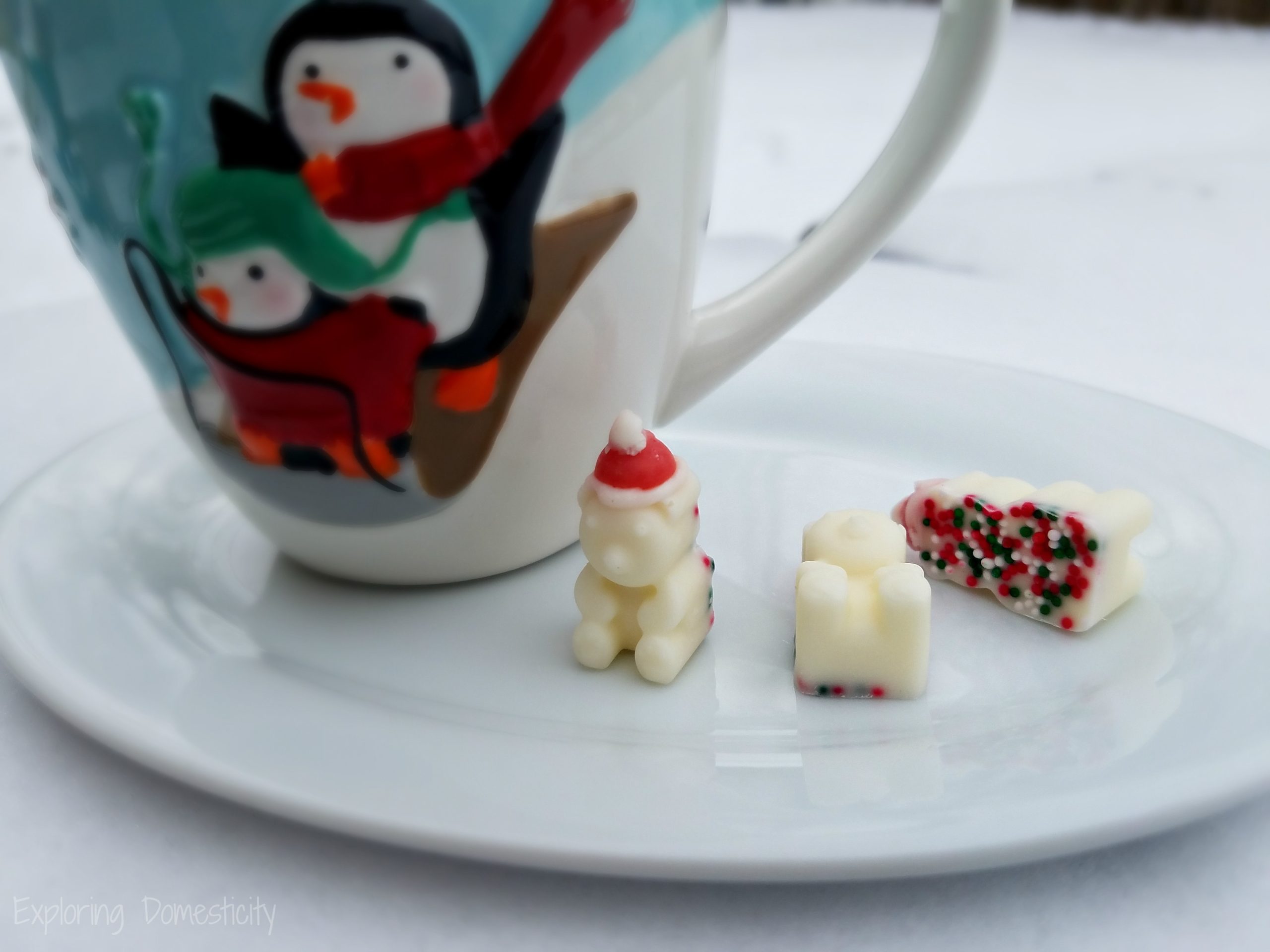 Santa Bear Hot Chocolate Melts - Adorable and Easy Santa Bears for your holiday cocoa