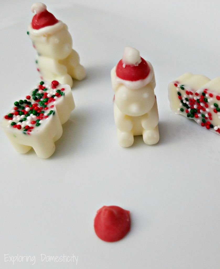 Santa Bear Hot Chocolate Melts - fun family activity and adorable for your cocoa or coffee
