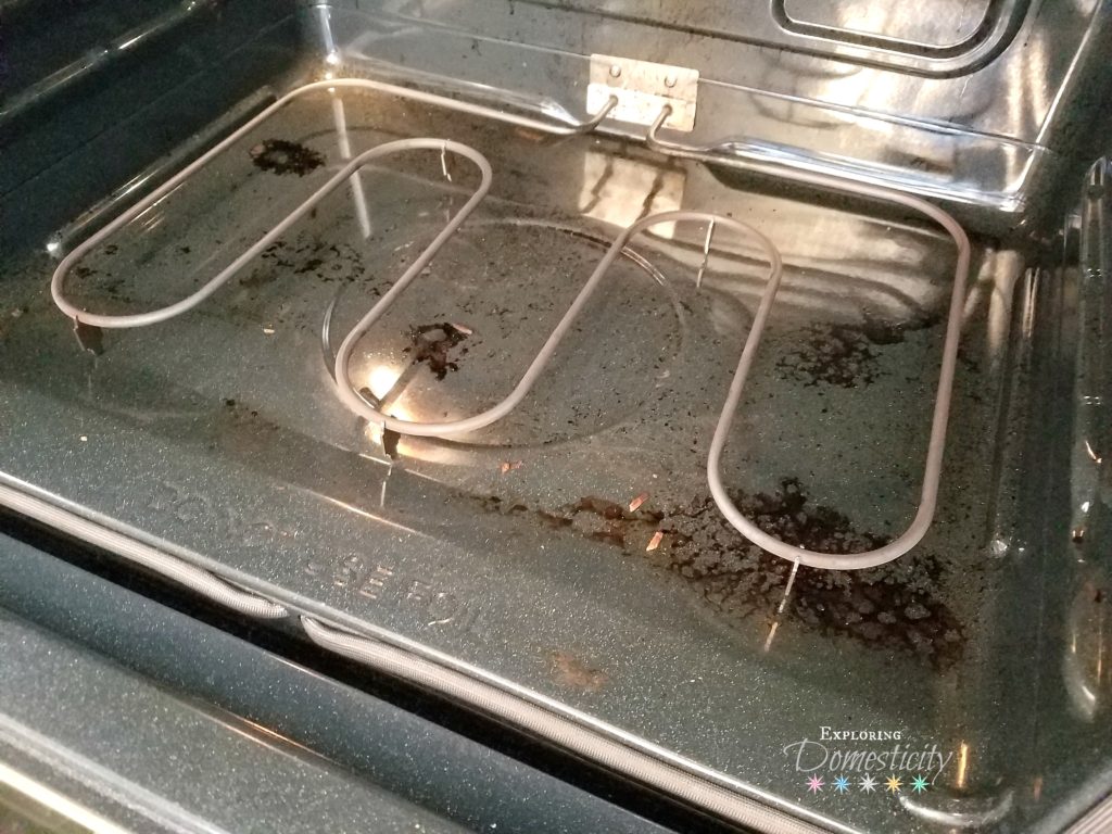 Clean Appliances - how to keep your oven from getting this dirty