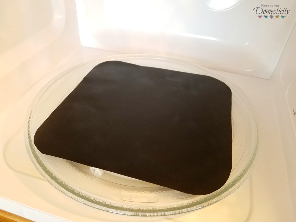 Clean Appliances - oven liners are for more than just ovens, use them in your microwave