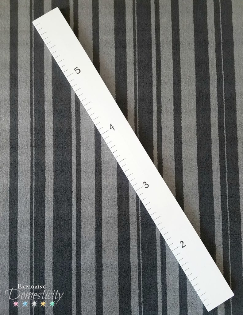 DIY Growth Chart - thoughtful baby shower gift - measurement board that can go with the family