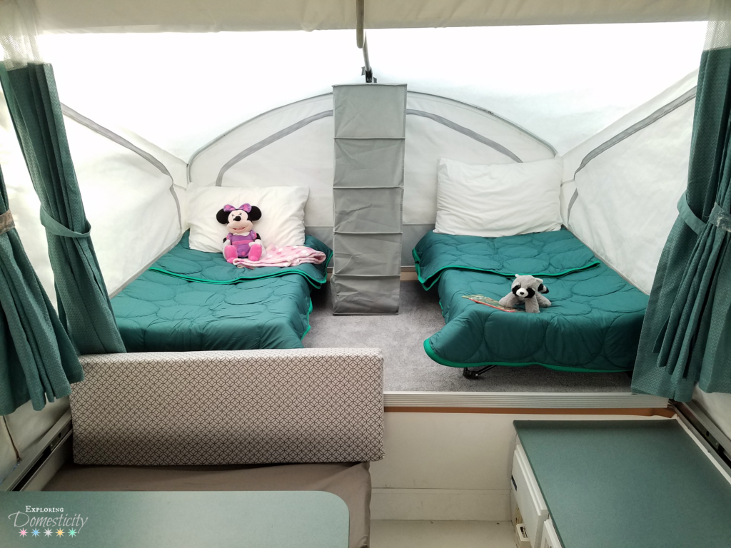 Pop Up Camper Sleeping two kiddos in one bunk