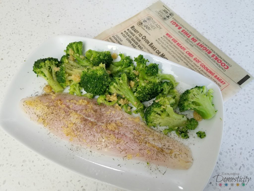 Quick healthy lunch for one - five minute fish and broccoli