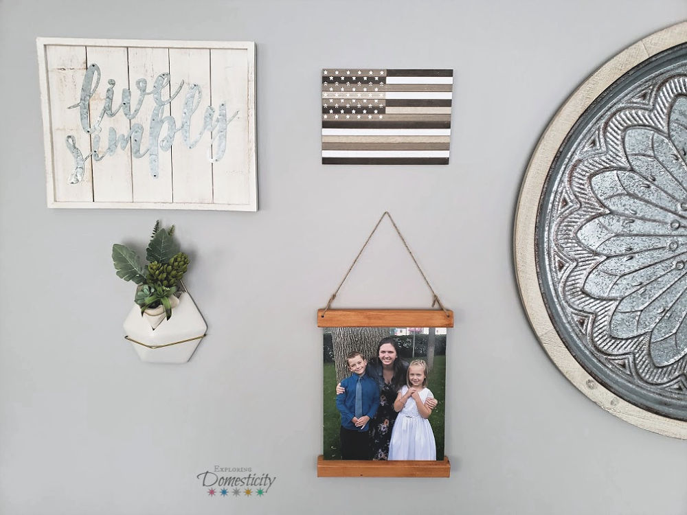 wall decor with easy picture frame DIY project displayed
