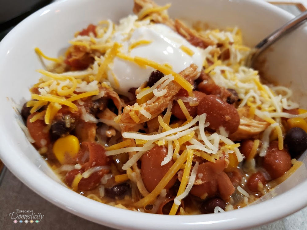 Chicken Chili with cheese and sour cream