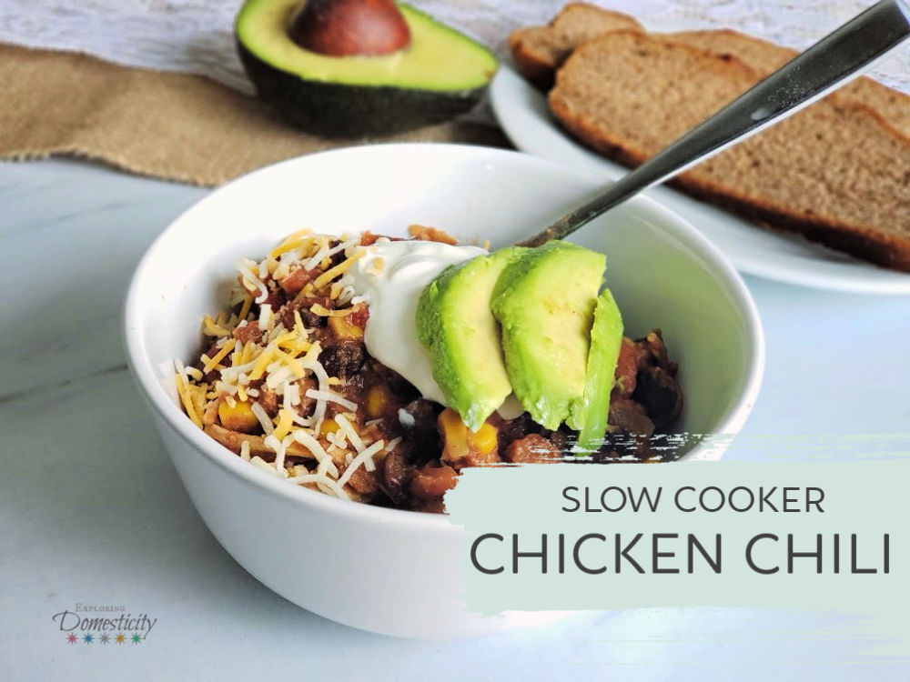 https://exploringdomesticity.com/wp-content/uploads/2020/02/Chicken-Chili-with-sour-cream-cheese-and-avocado-feature.jpg