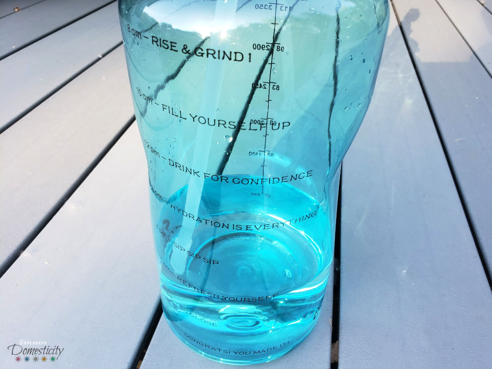 Water Drinking Tips - visual reminders and goals