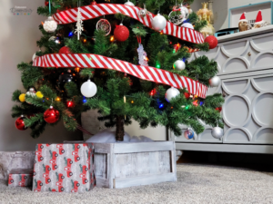 Wooden Christmas tree collar